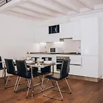 Guggenheim Luxury Suites By Bricola Apartments