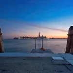 Venice Gold Room