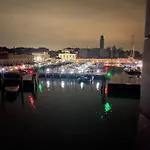 Harry\'S Canal View