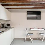 Longa Studio By Welc