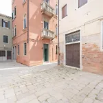 Casa Luna - Vicino Alla Stazione Dei Treni