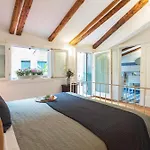 La Casa Piu Centrale A Venezia, Con Corte Privata