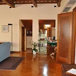 Venice Blue On Canal Apartment