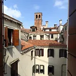 Ross\' House 2