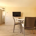 Ross\' House 2