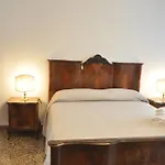 Corte Formenta Apartment - Canal View 5 Minutes From Biennale