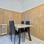 Leonardo Apartment