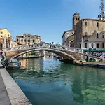 Palazzina Canal