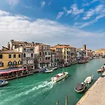Palazzina Canal