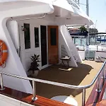 Sarah Cruise