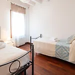 Maison Valentina