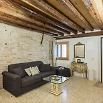 Suite Santacroce