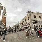 Doge\'S Palace Suite R&R