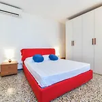 Mascareta, Central Apartment