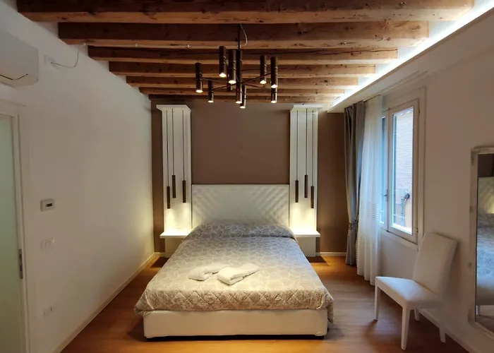 Deluxe 3 Bedroom Flat In Rialto