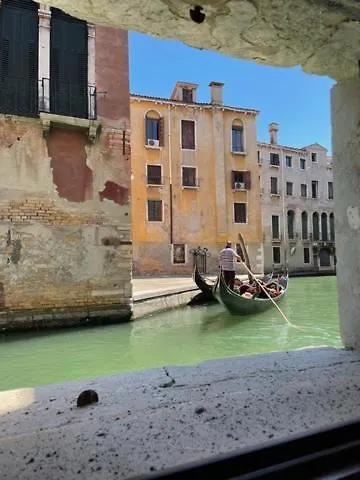 San Marco Apartment With Canal View