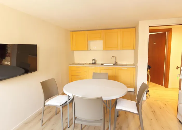 Ross\' House 2