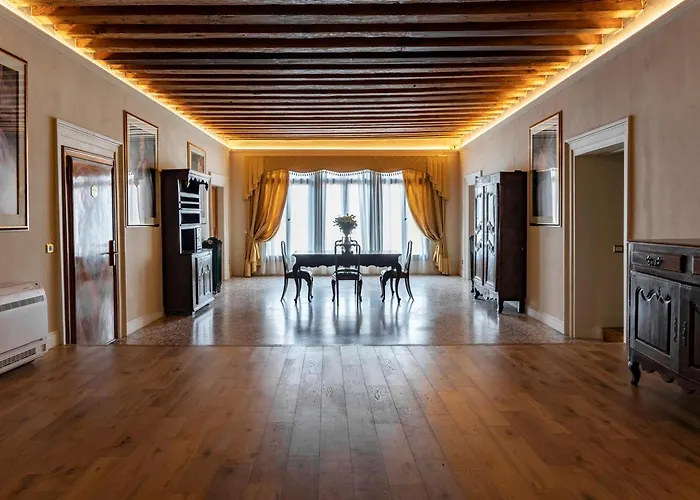 Palazzo Titti Rialto Suites