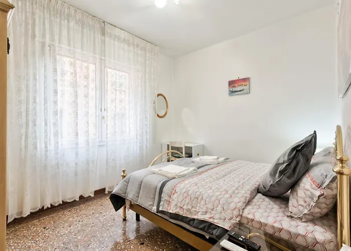 City Living Guest House Venice Room