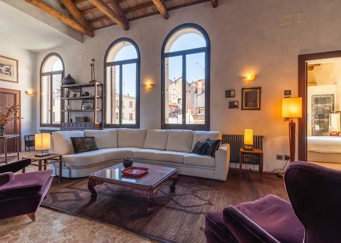 Palazzo Remer - Luxury Apartments - By Bricola Apartments