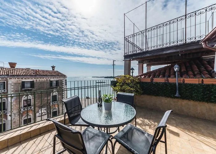 Ca\' Delfina Holiday Home