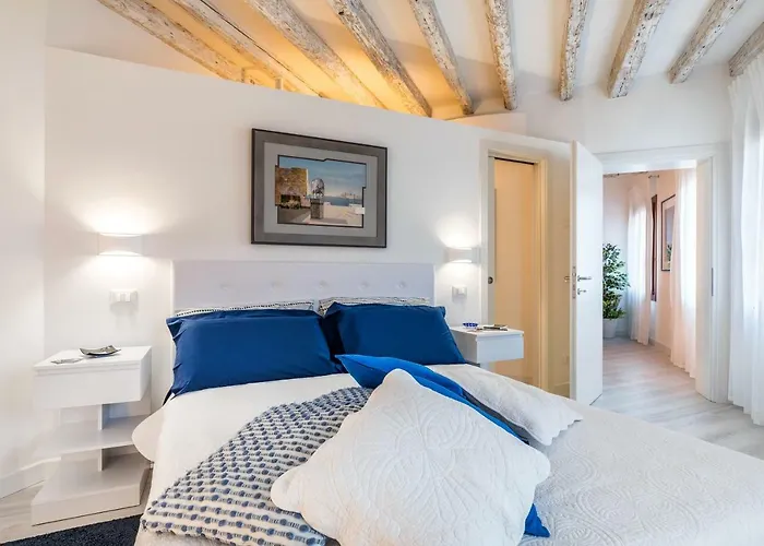 Venice Heaven Apartments Biennale, The Elegant Residence