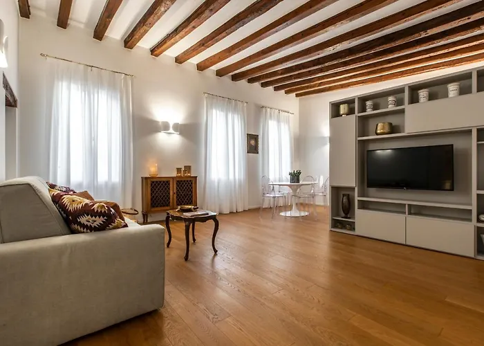 Ca\' Delle Acque Deluxe Apartment R&R