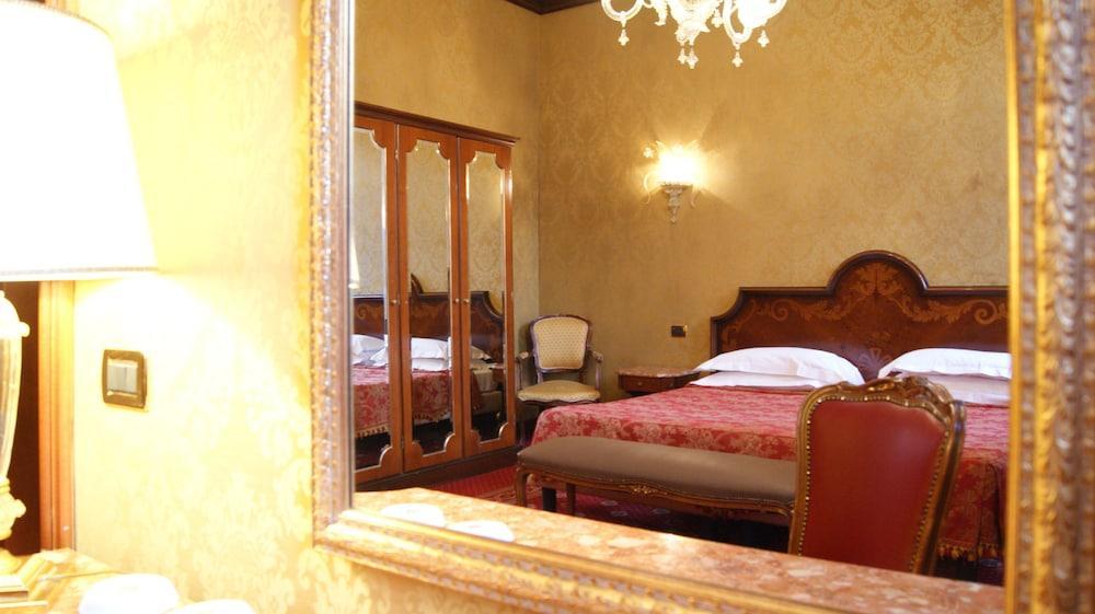 Hotel Nh Santa Lucia Venice