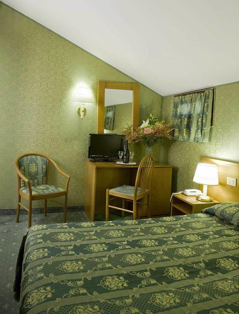 Hotel Spagna 3*