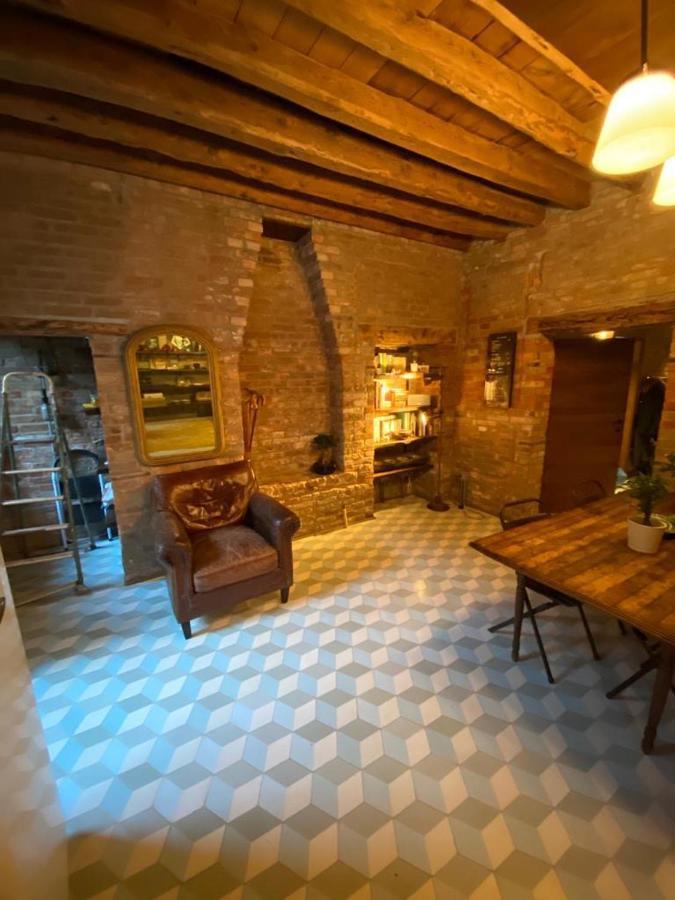 Il Buco Della Suora