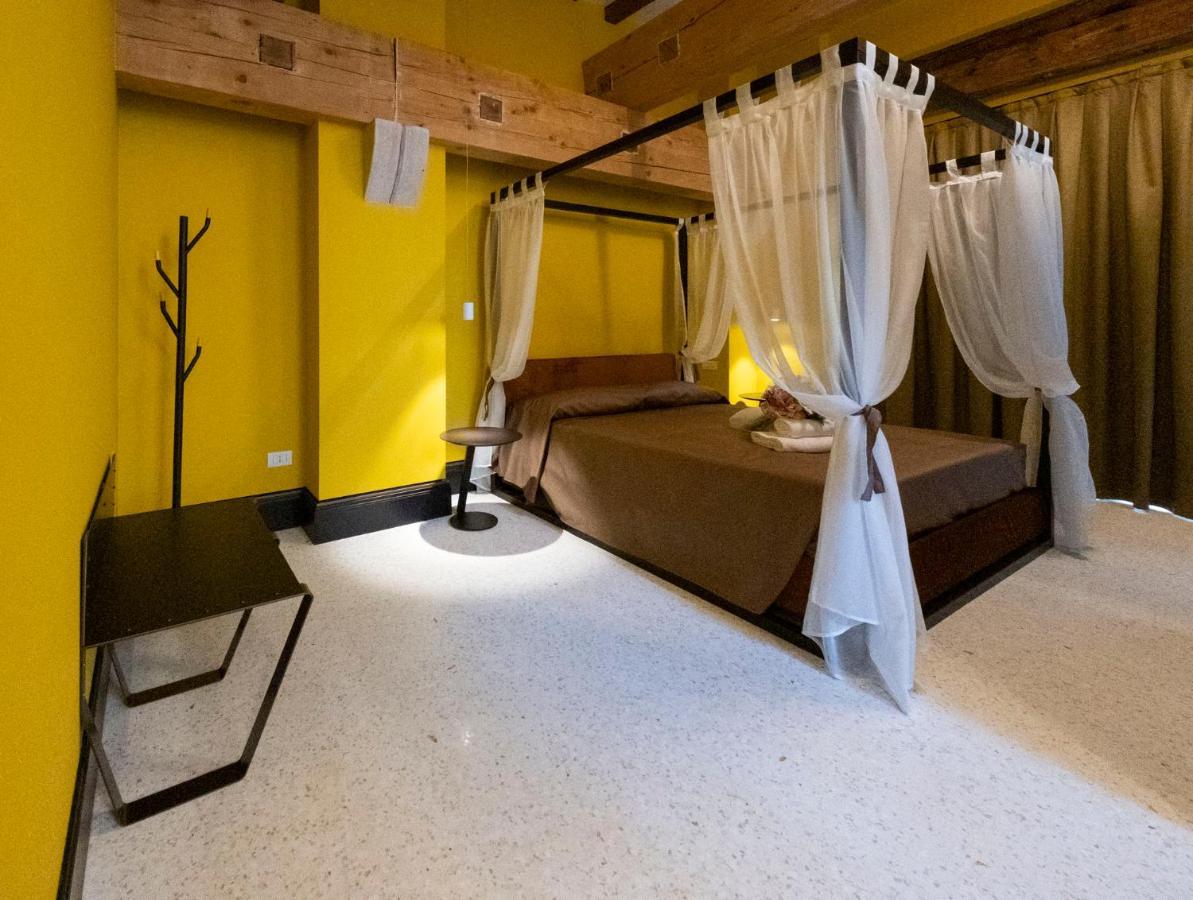 Poli Aparthotel Veneza