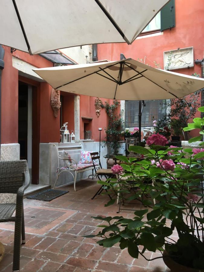 Henry's Heaven Venice