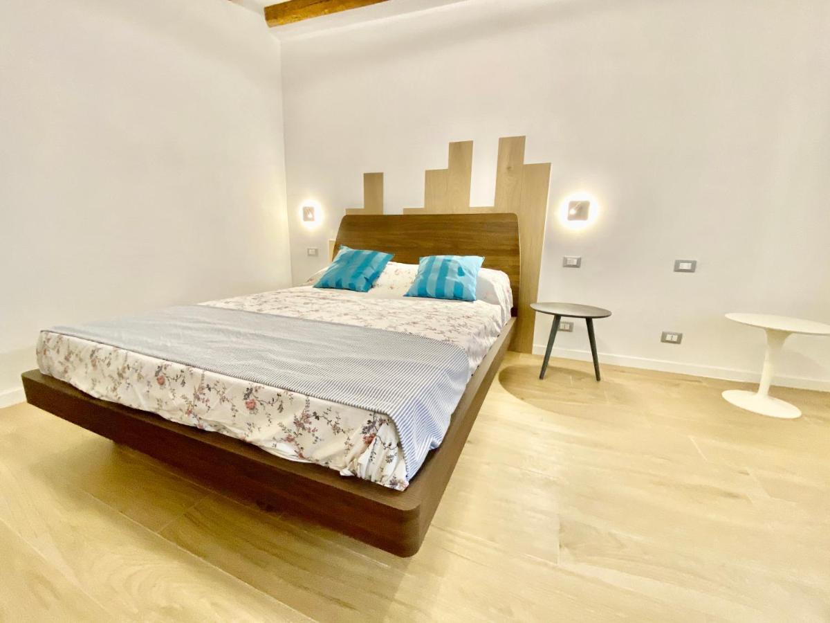 House New Wi Fi Island