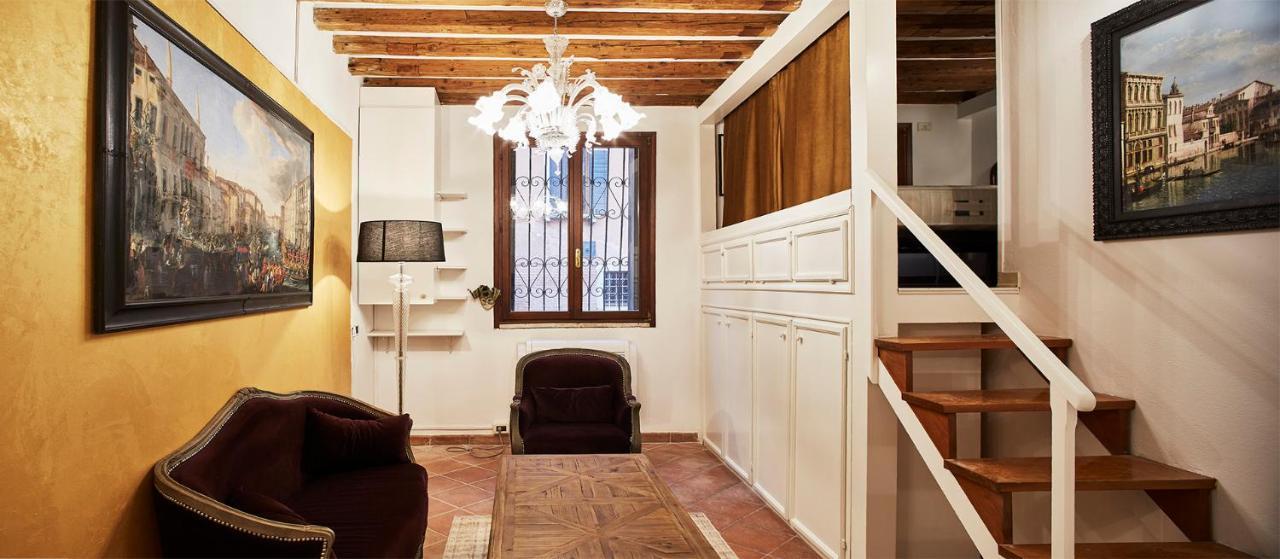 Apartamento San Barnaba On The Canal