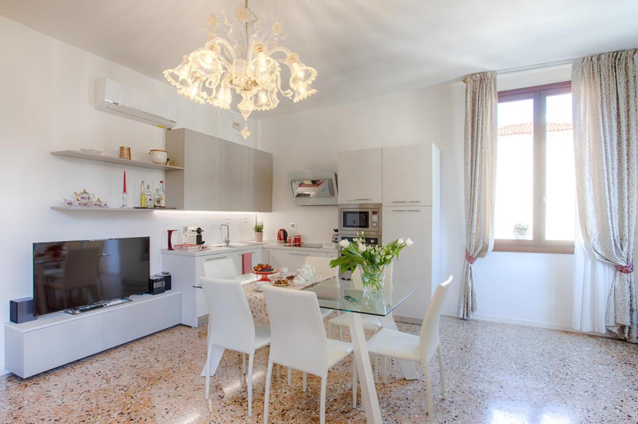 Perla * Venice