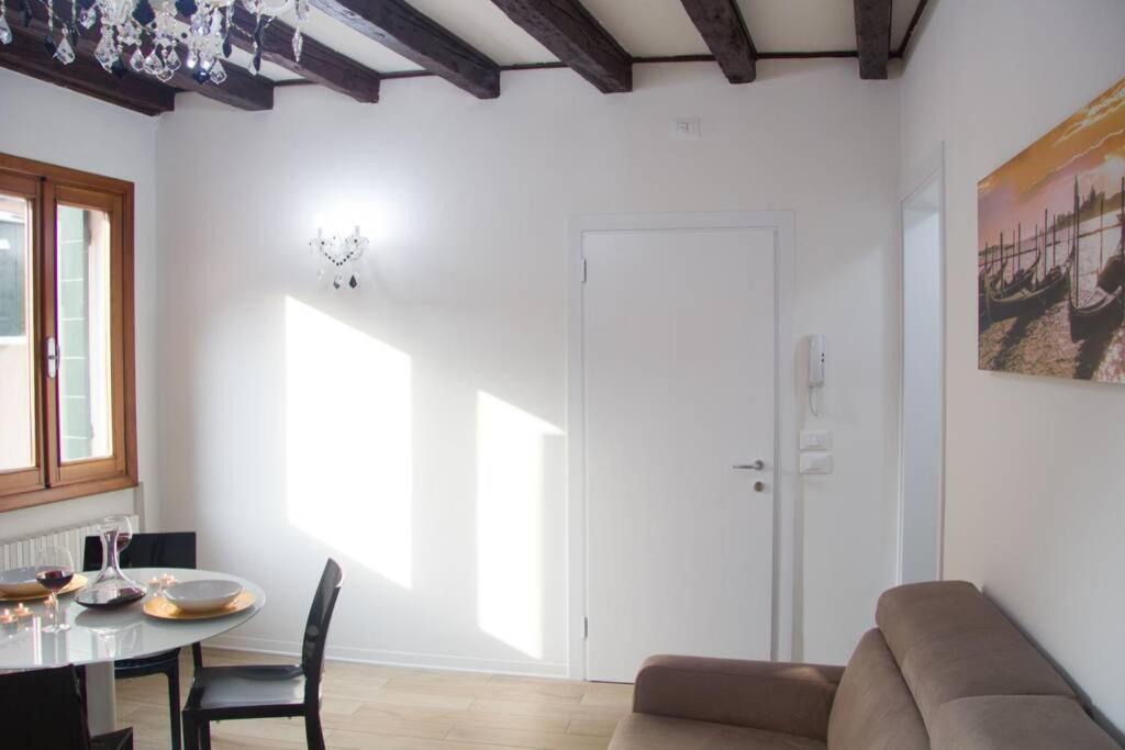 Ca' Canal View Apartment