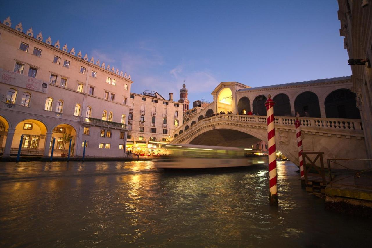A Couple Of Steps From Rialto Venice