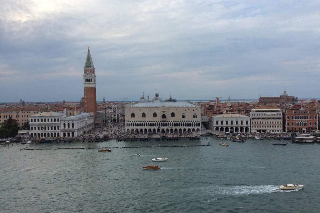 Apartment Ca' Canal View *