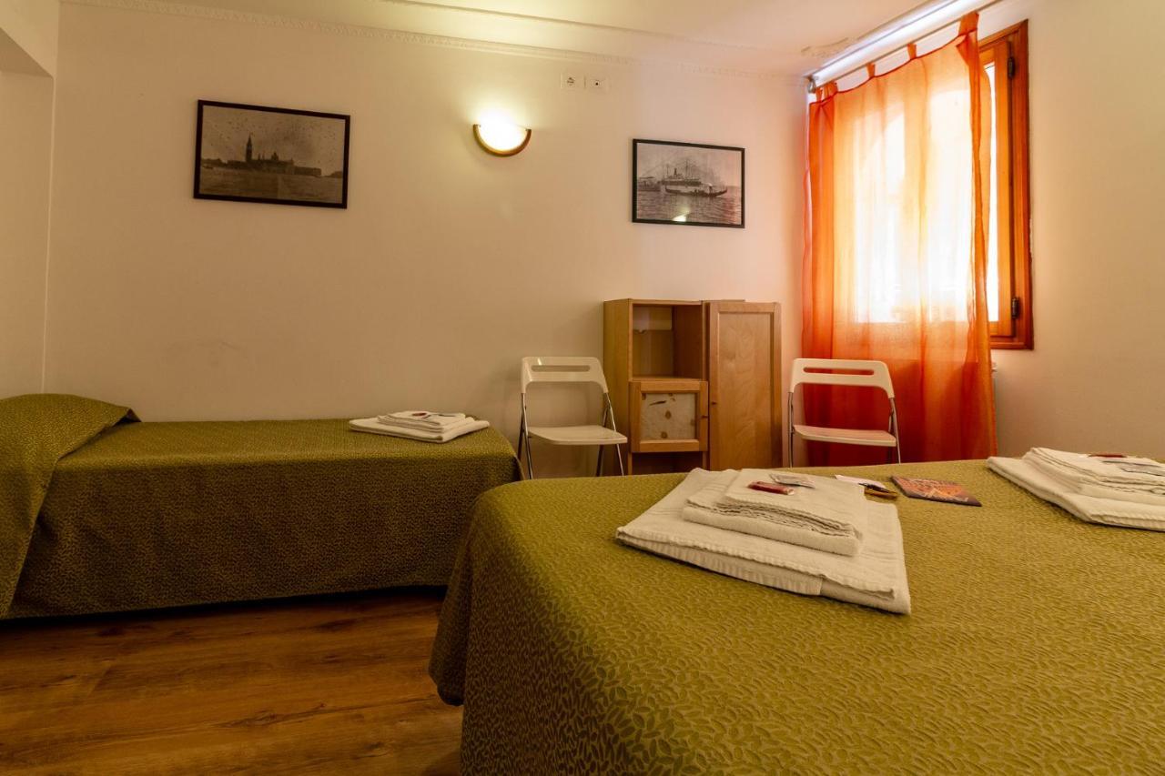 Veneziacentopercento Rooms Guest house Venice