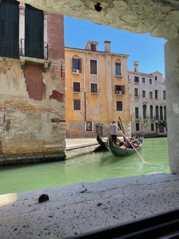 San Marco With Canal View Apartamento *