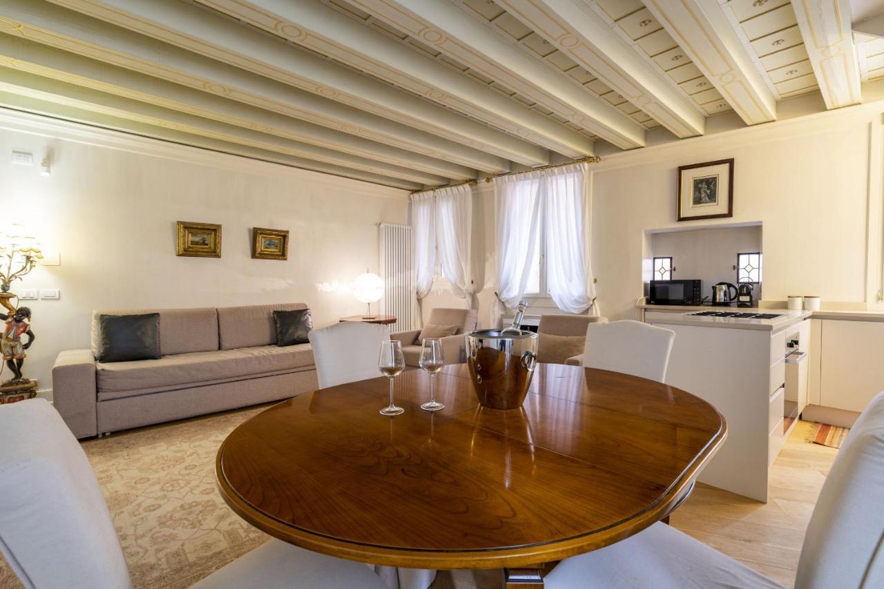 Gondola Luxury - Campo Santi Filippo E Giacomo By Wonderful Italy Apartment Venice