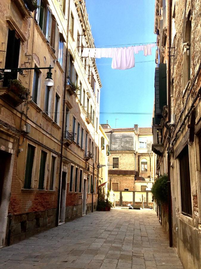 Il Buco Della Suora Venice