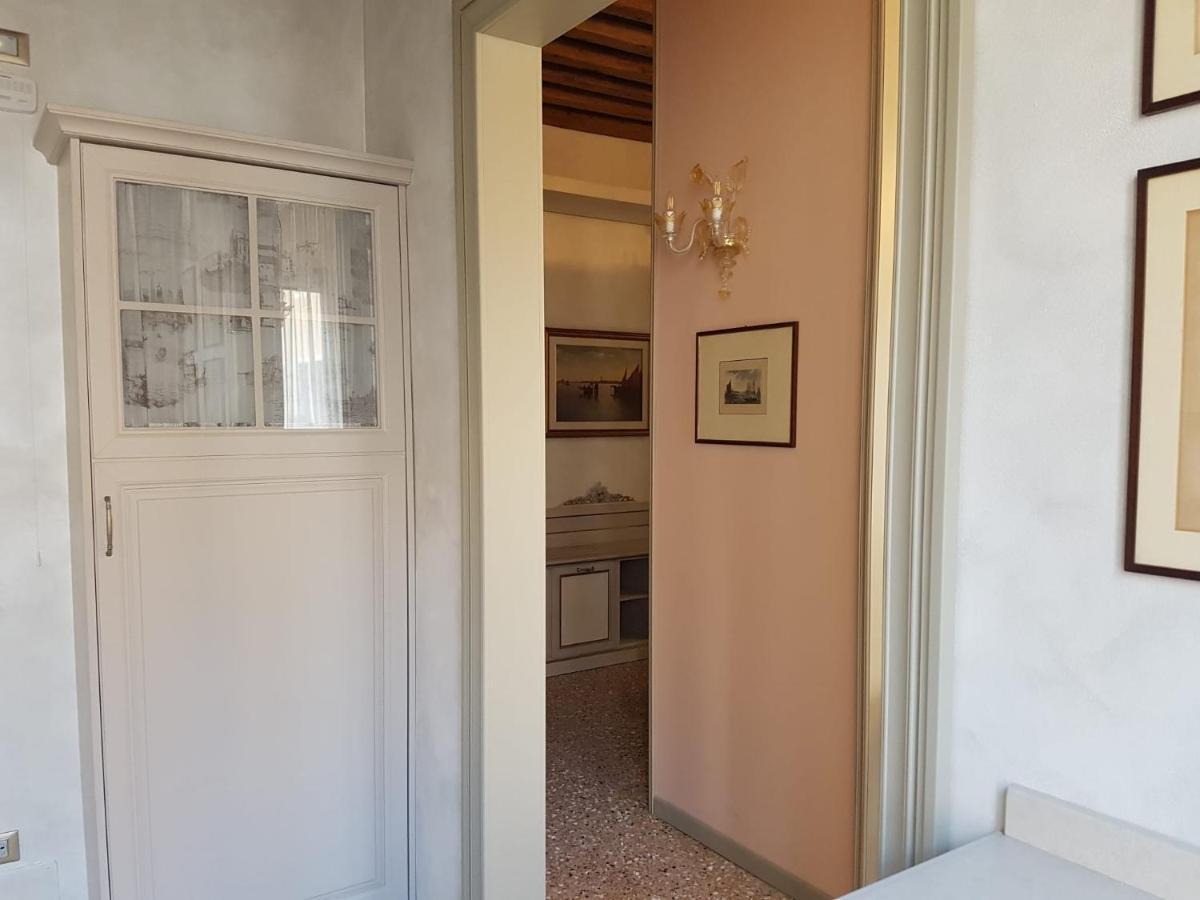 Apartment Ca' Cappello 1 With Canal View Venice