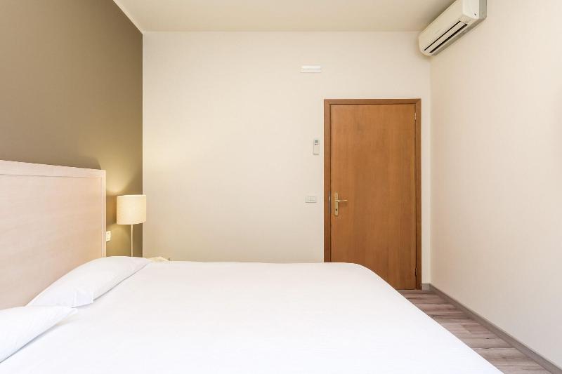 B And B Casanova Ai Tolentini 3* Venice