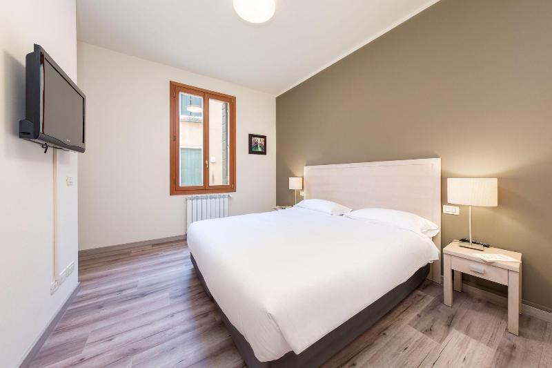 B And B Casanova Ai Tolentini 3* Venice