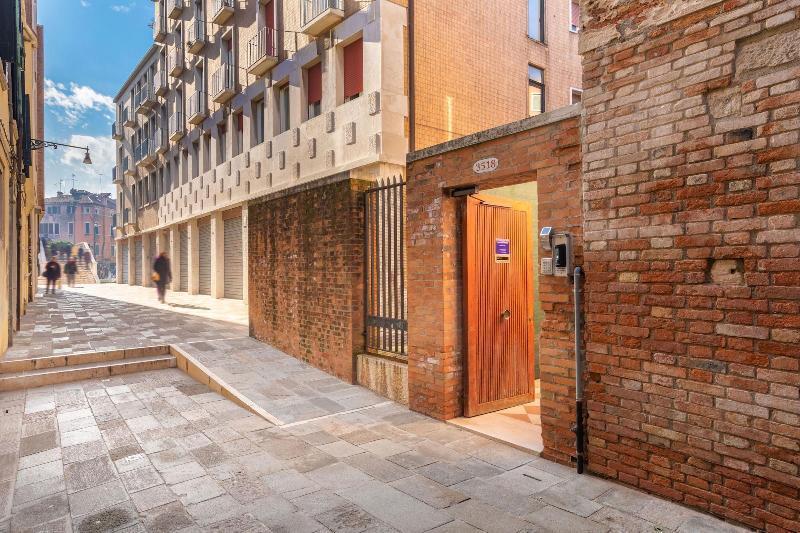 B And B Casanova Ai Tolentini 3* Venice
