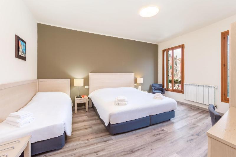 Hotel B And B Casanova Ai Tolentini Venice