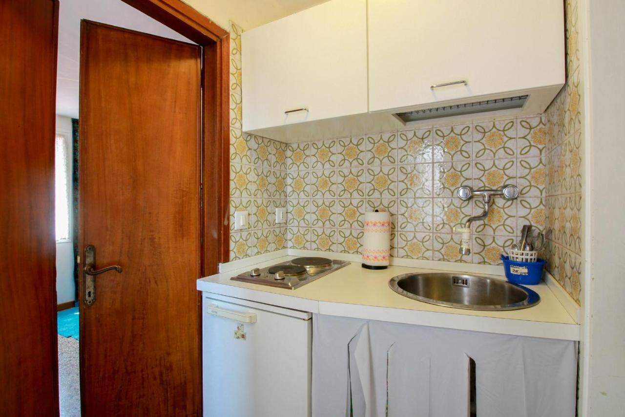 Santi Apostoli By Halldis Apartment Venice