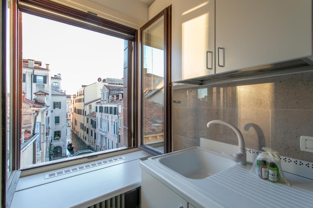 Ca' Al Giglio - Vista Canale Veneza