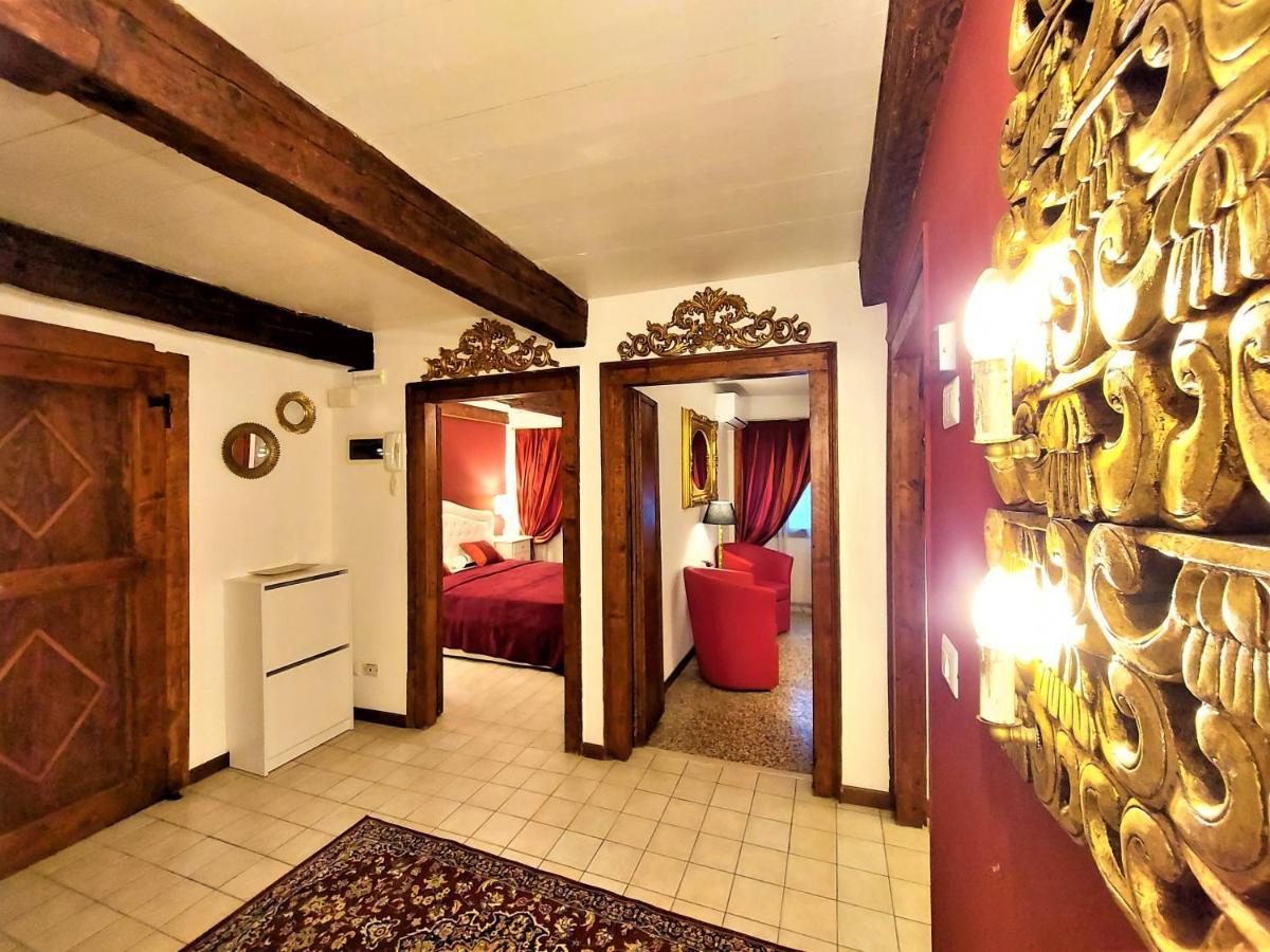 Palazzo Del Sale, Rialto Apartment